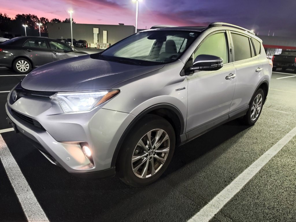 Used 2017 Toyota RAV4 Limited w/ Advanced Technology Package AWD/4WD image 6