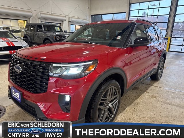 New 2026 Ford Explorer ST-Line w/ ST-Line Street Pack image 1