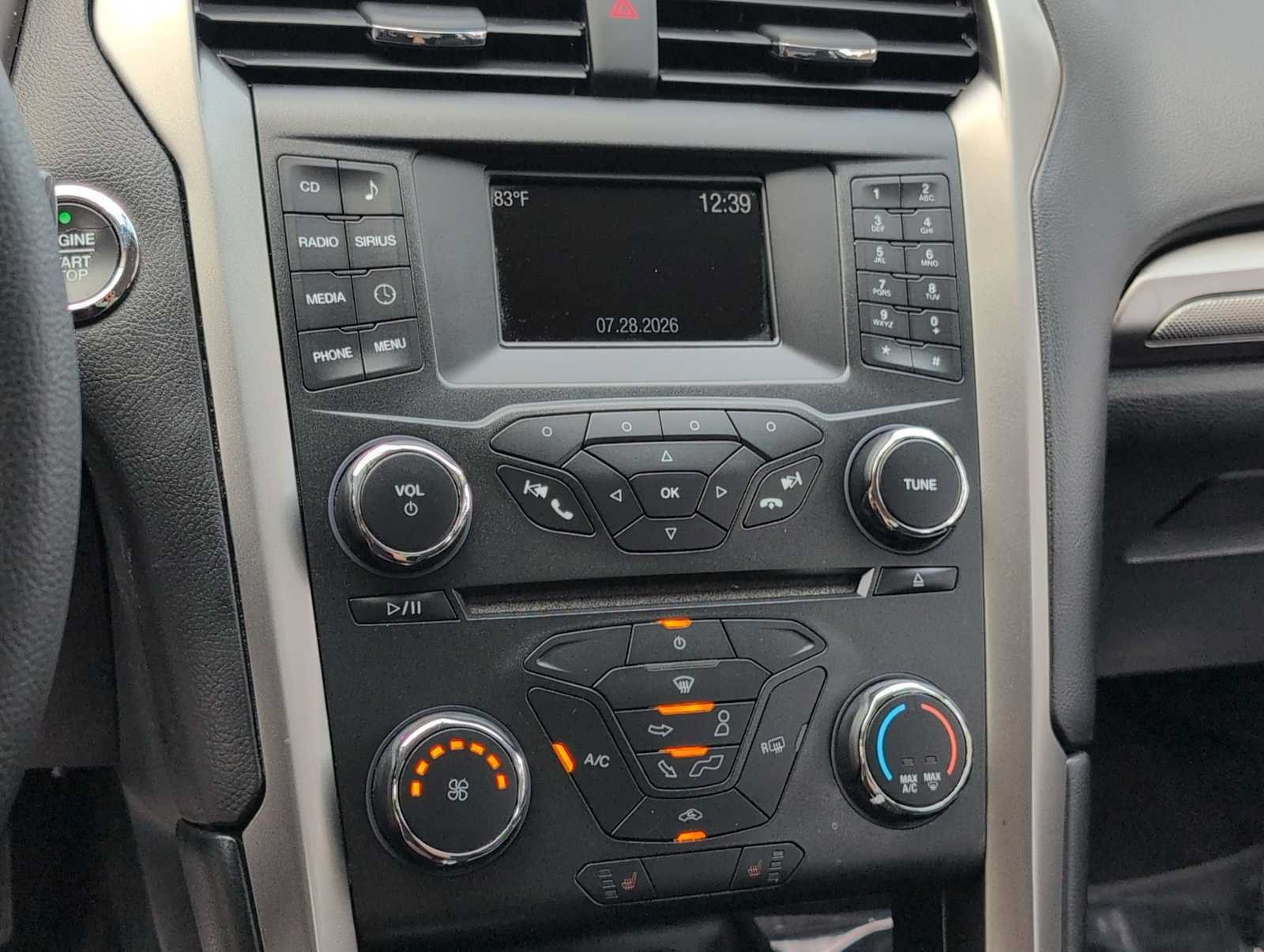 Used 2017 Ford Fusion SE FWD image 27