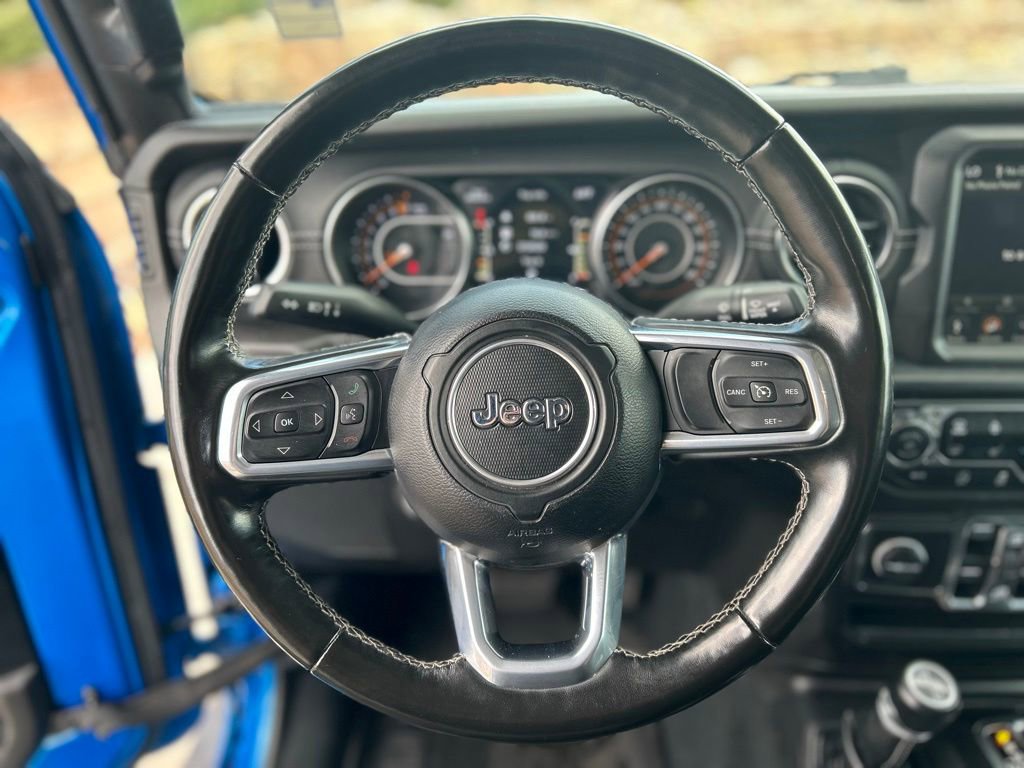 Used 2022 Jeep Gladiator Overland w/ Popular Equipment Package AWD/4WD image 11
