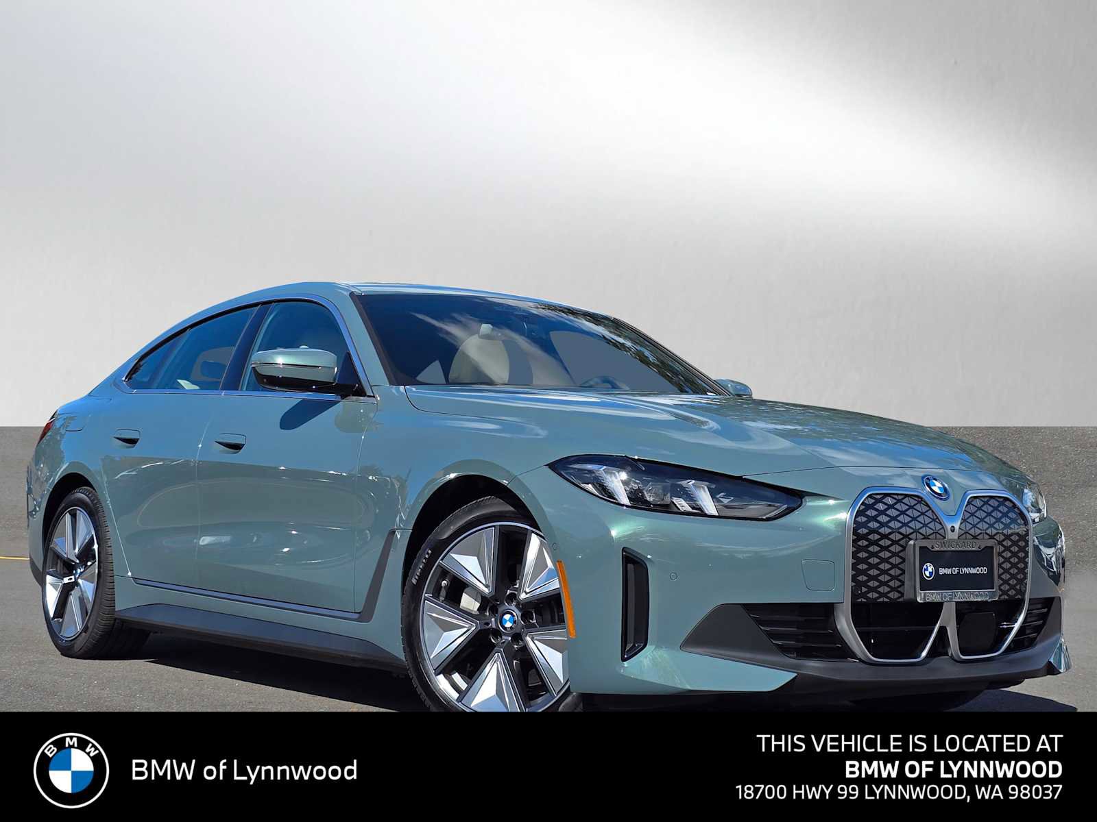 Used 2025 BMW i4 xDrive40i image 1