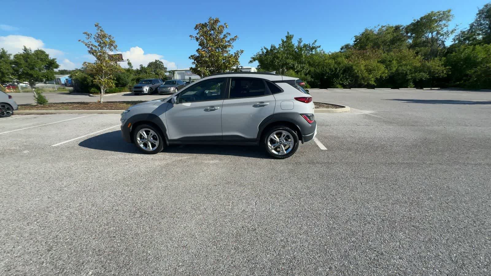 Used 2022 Hyundai Kona SEL FWD image 5