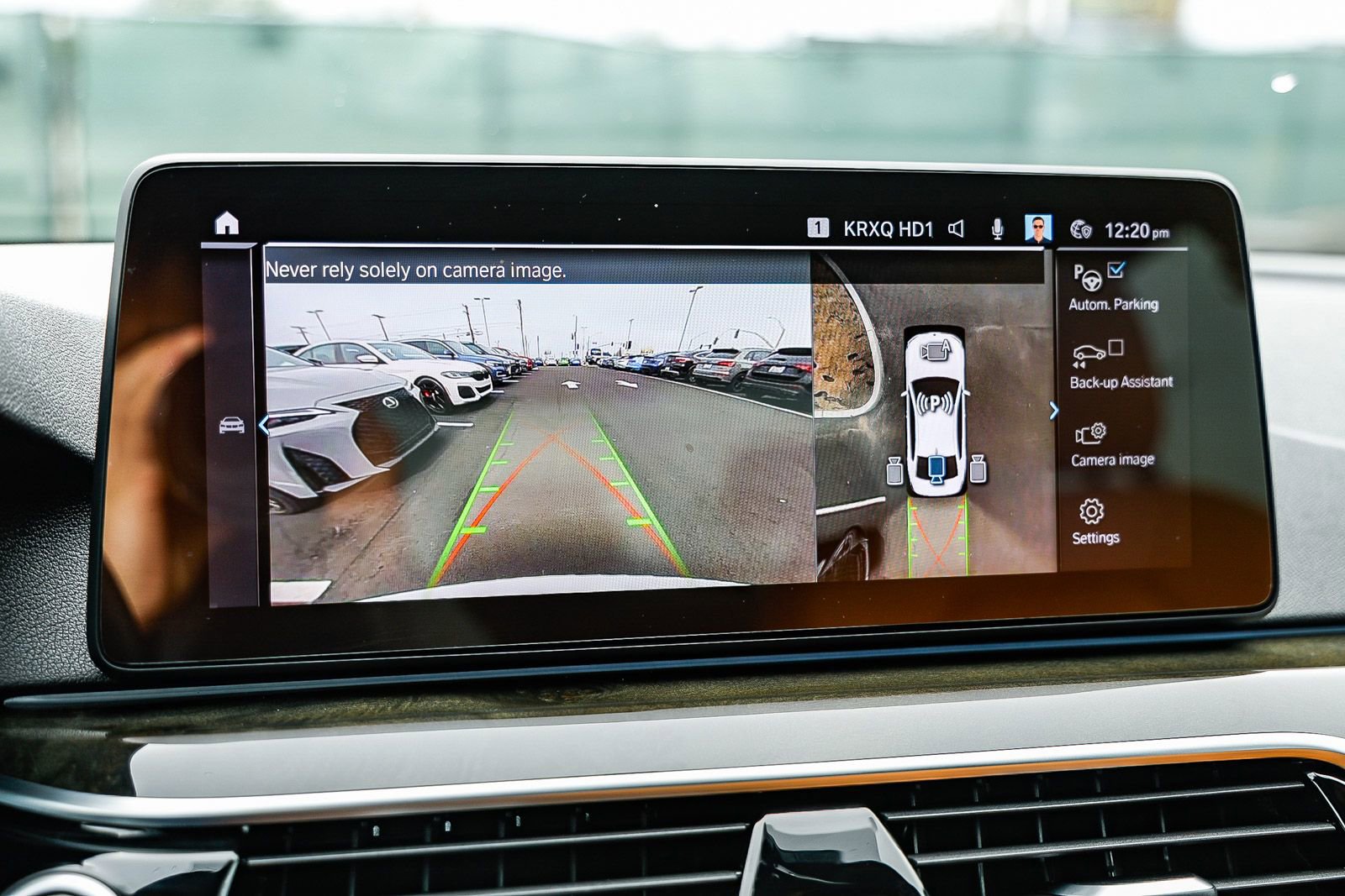 Used 2021 BMW 530e w/ Parking Assistance Package image 24