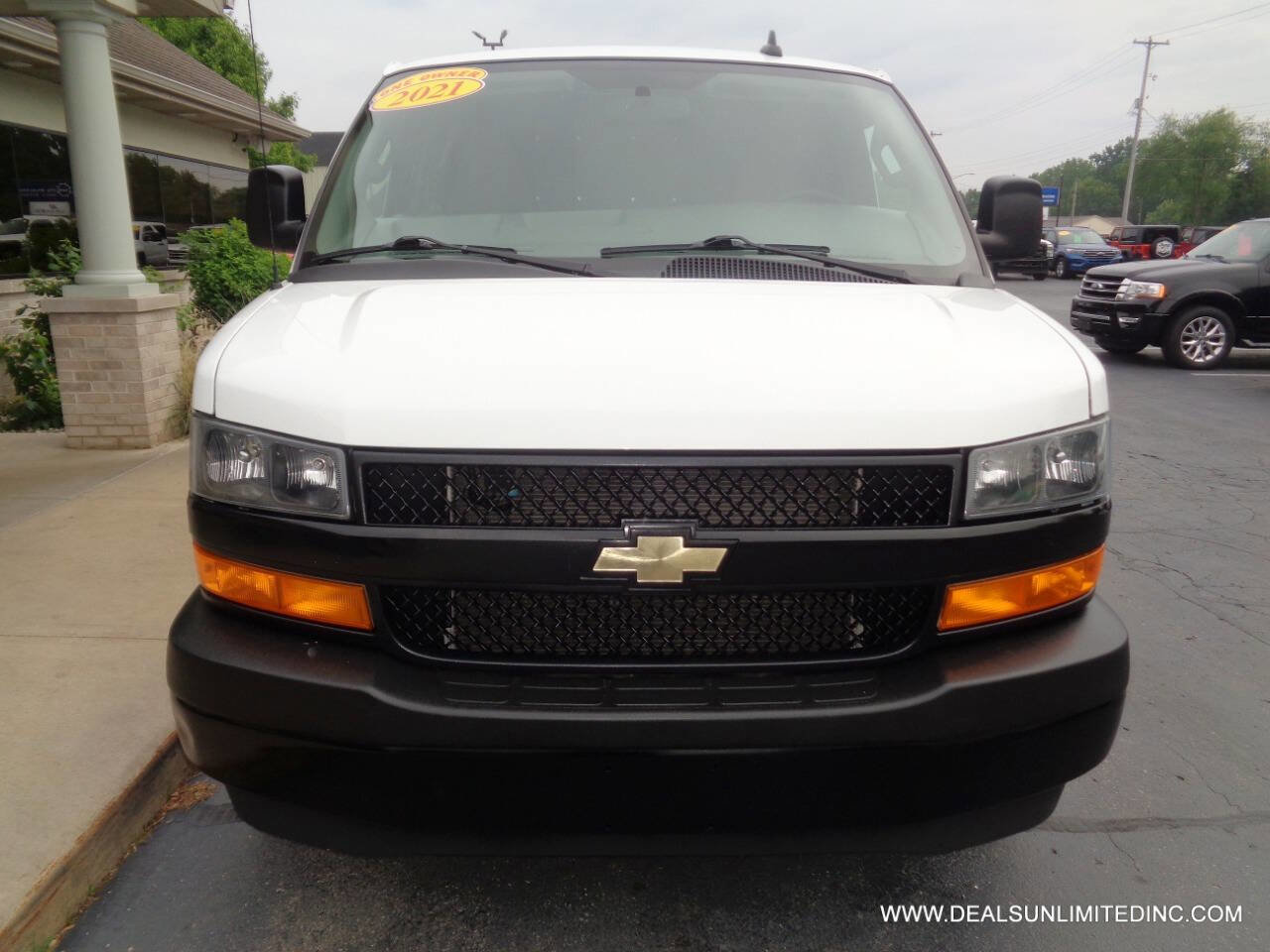 Used 2021 Chevrolet Express 2500 image 23