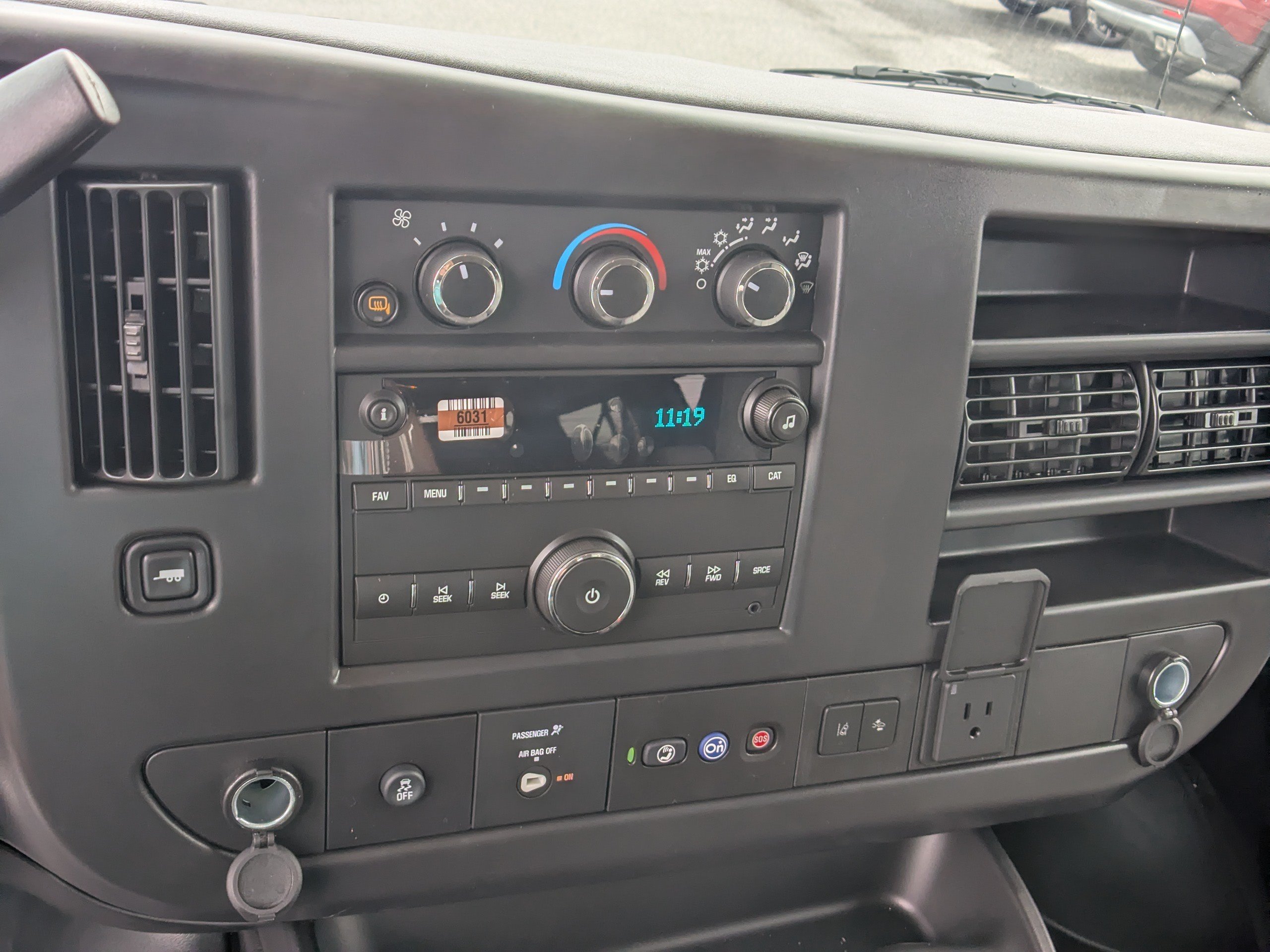 New 2026 Chevrolet Express 2500 LT w/ LT Preferred Equipment Group RWD image 16