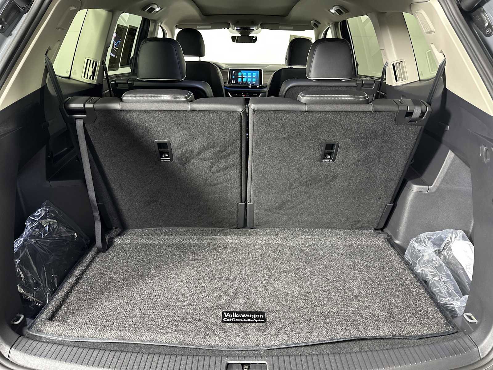 Used 2025 Volkswagen Atlas SEL Premium R-Line image 34