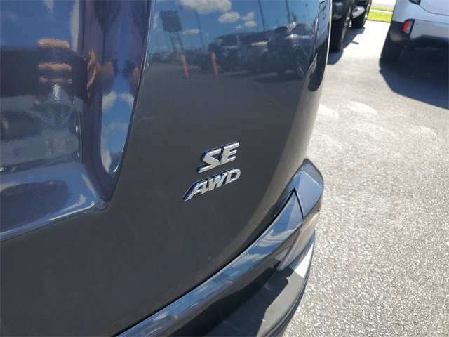 Used 2017 Toyota RAV4 SE image 8