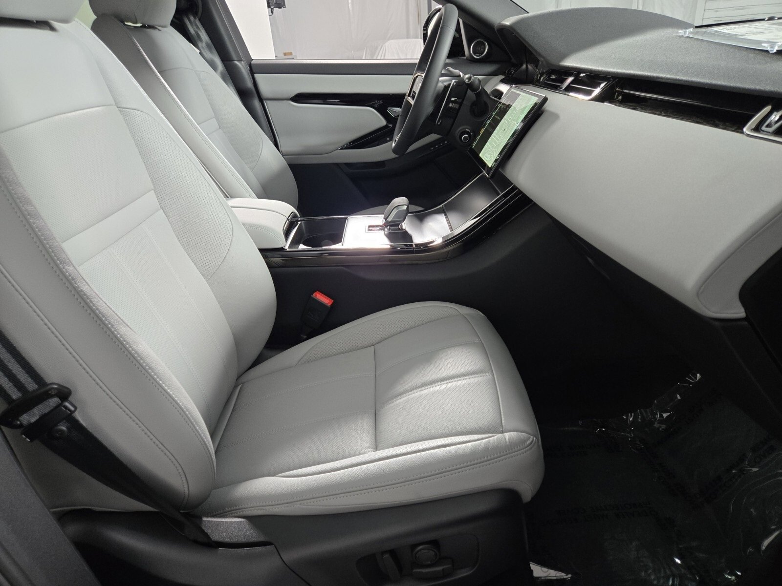 New 2026 Land Rover Range Rover Evoque S image 18