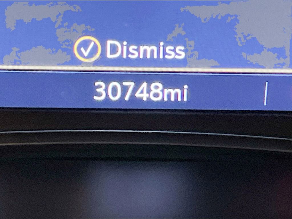 Used 2023 Chevrolet Traverse LT w/ LT Premium Package image 12