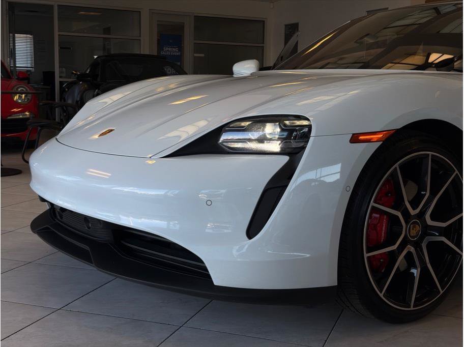 Used 2024 Porsche Taycan 4S AWD/4WD image 33