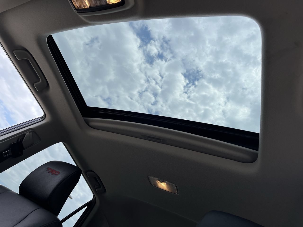 Used 2021 Toyota 4Runner Venture w/ Moonroof Package AWD/4WD image 22