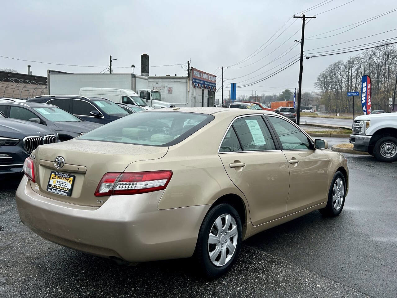 Used 2010 Toyota Camry LE image 6
