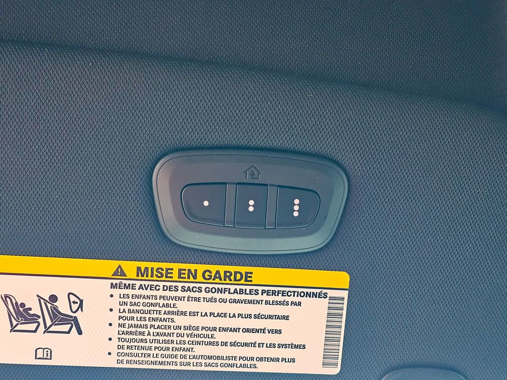 New 2026 Chrysler Pacifica Select image 32