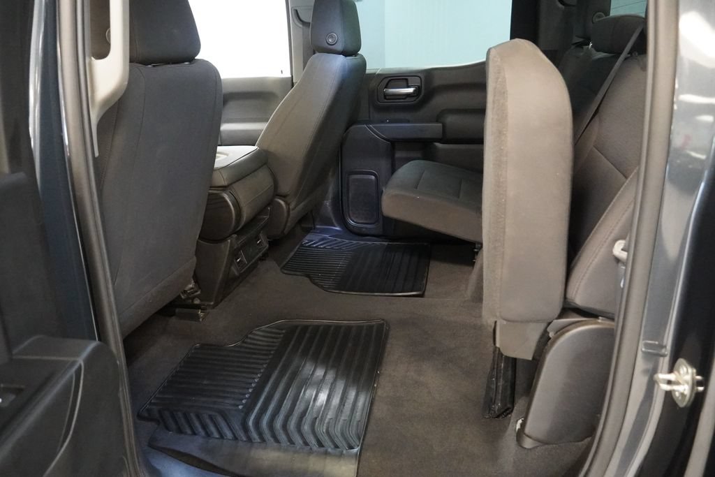 Used 2020 Chevrolet Silverado 1500 Custom w/ Custom Value Package AWD/4WD image 18