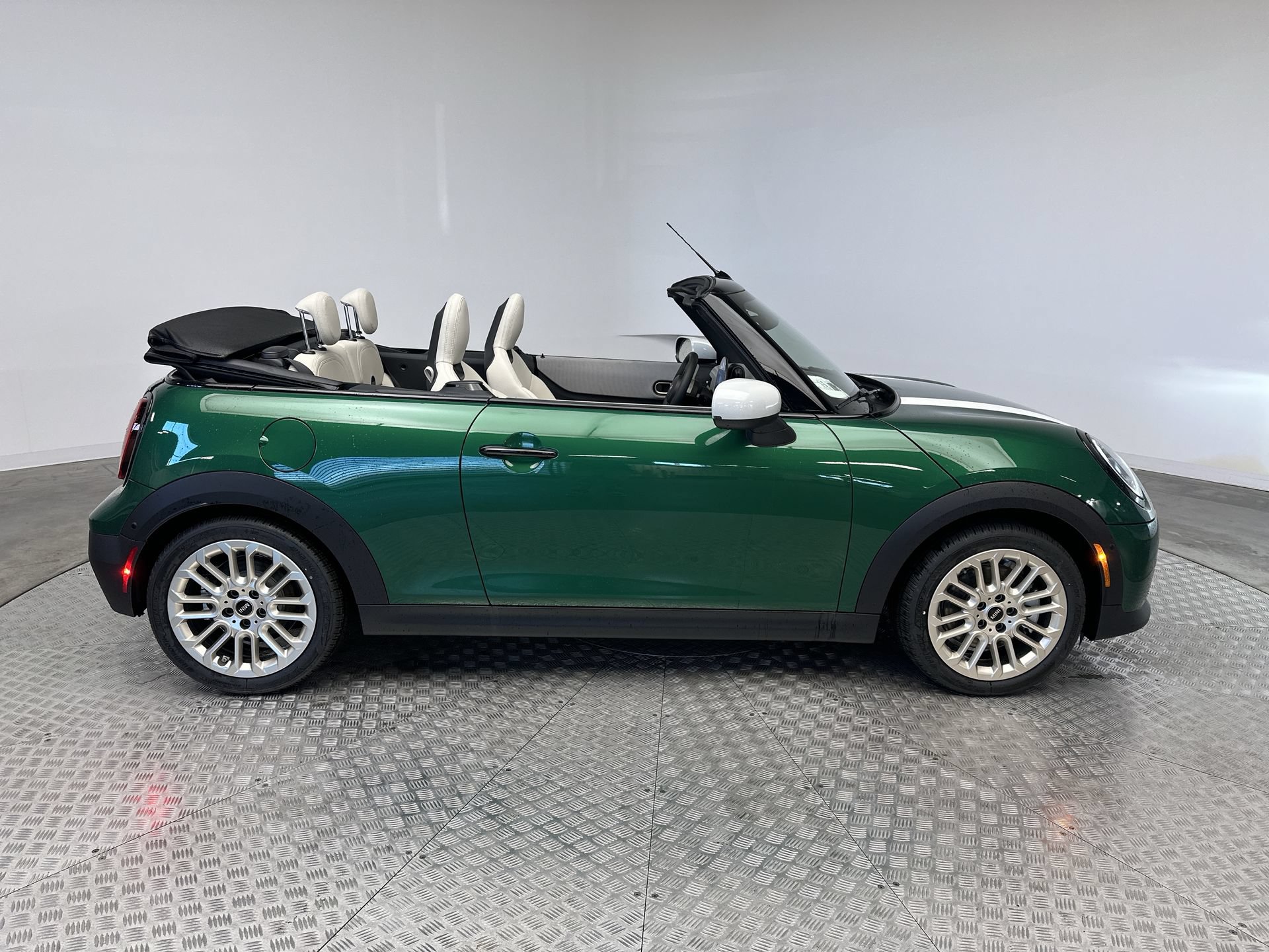 Used 2026 MINI Cooper Convertible FWD image 10