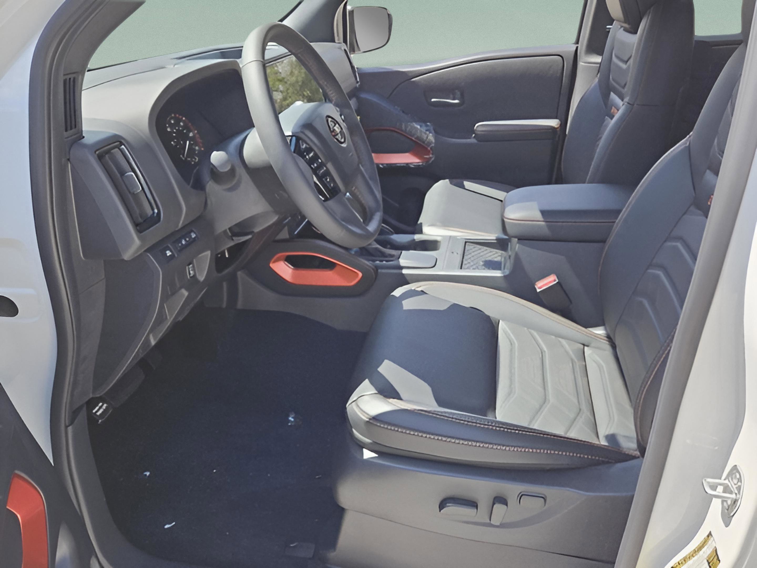 New 2026 Nissan Frontier Pro-X w/ Pro Premium Package RWD image 13
