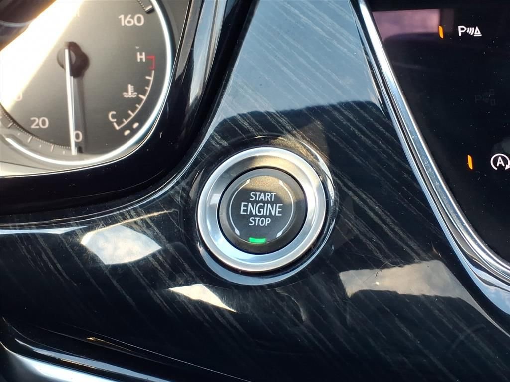 Used 2024 Cadillac XT6 Premium Luxury image 28