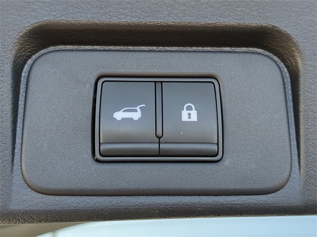 Used 2024 Nissan Rogue SV image 13