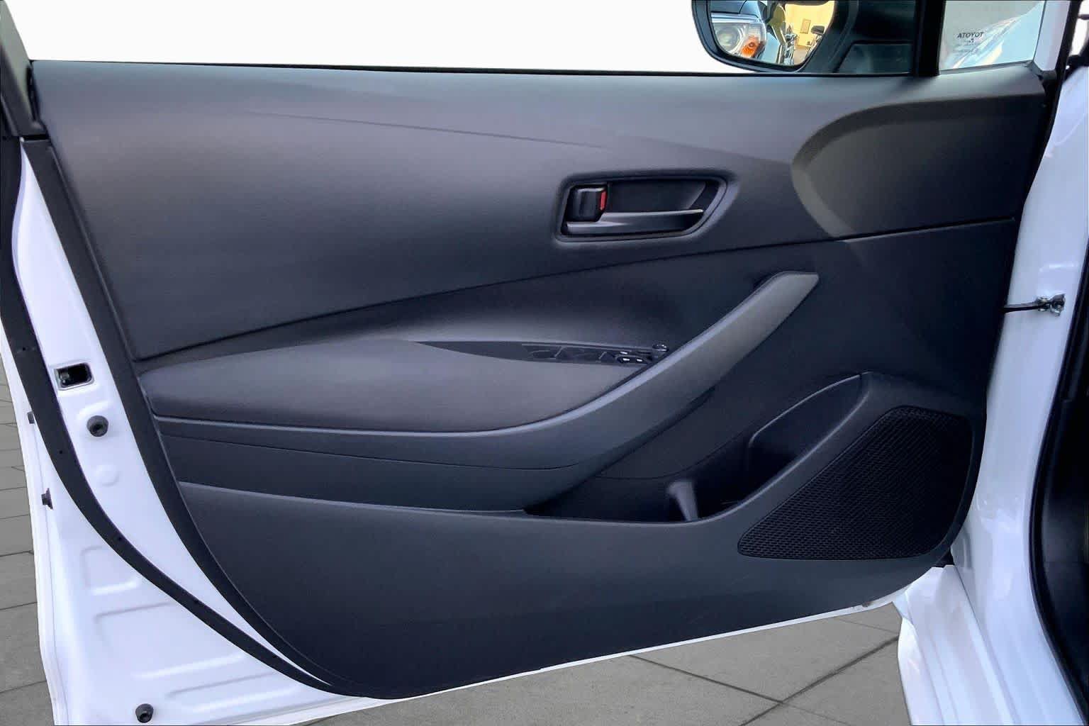 Used 2024 Toyota Corolla LE FWD image 19