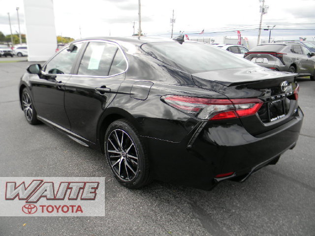 Certified 2024 Toyota Camry SE w/ Cold Weather Package FWD image 4