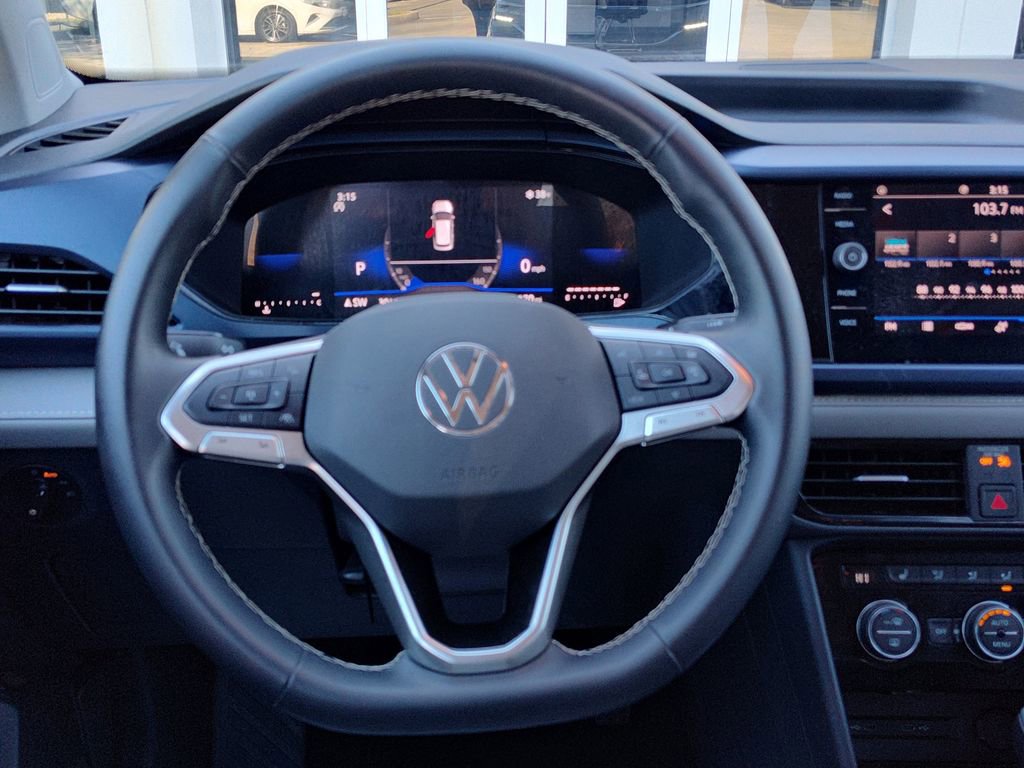 Used 2024 Volkswagen Taos SE image 27