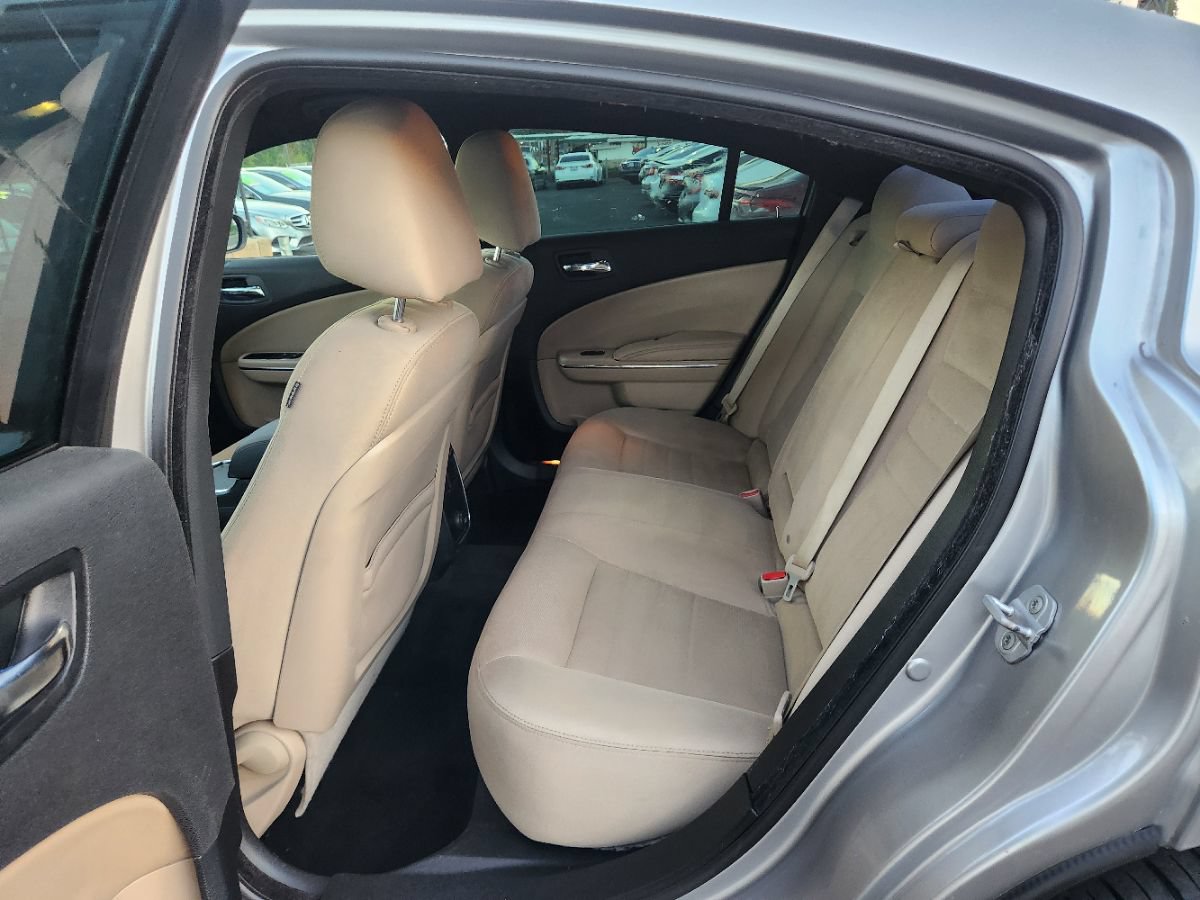 Used 2011 Dodge Charger SE RWD image 11