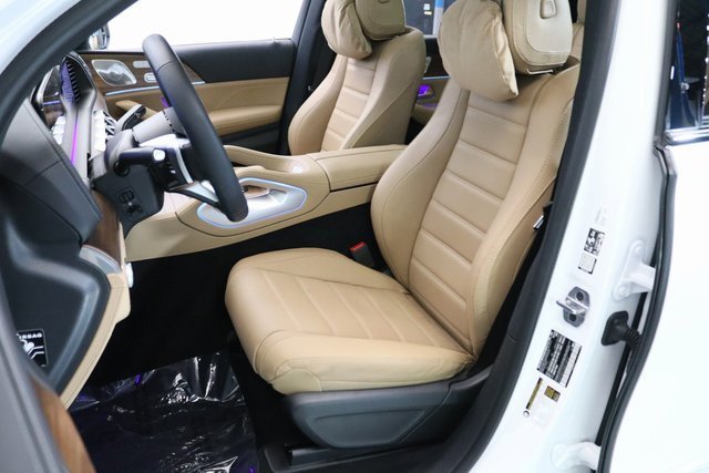 Certified 2025 Mercedes-Benz GLS 580 4MATIC image 18