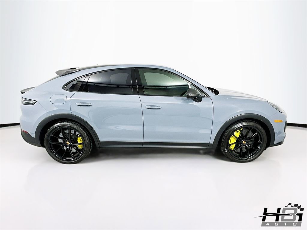 Used 2023 Porsche Cayenne Turbo GT image 5