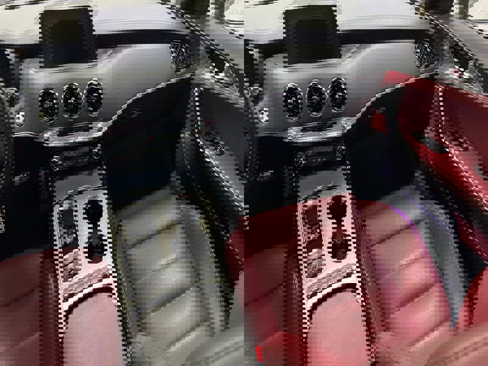 Used 2019 Kia Stinger GT2 image 11