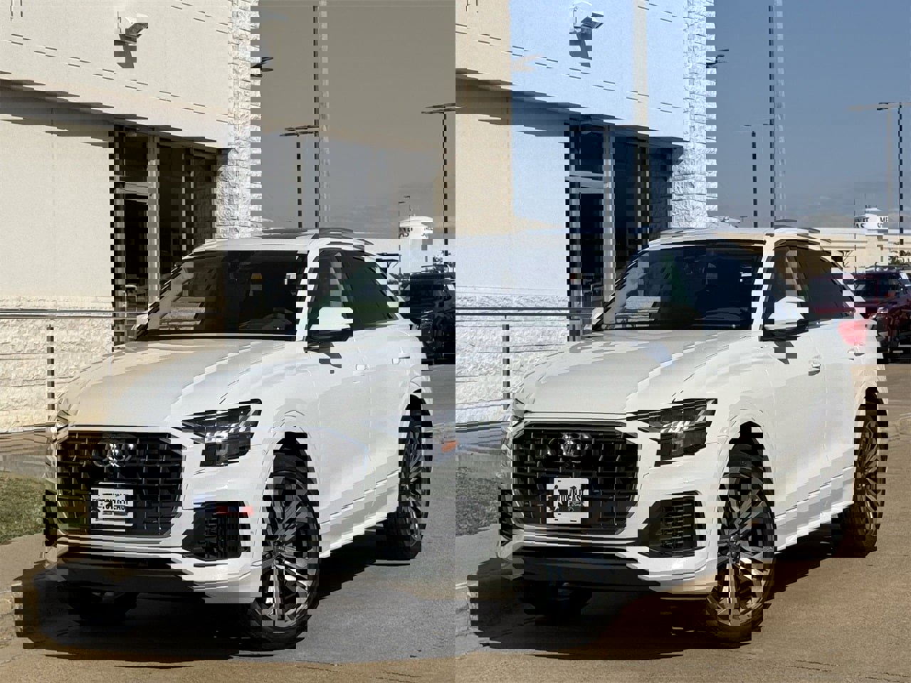 Used 2019 Audi Q8 Prestige image 2