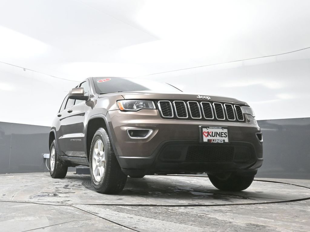 Used 2017 Jeep Grand Cherokee Laredo w/ Quick Order Package 23E image 49