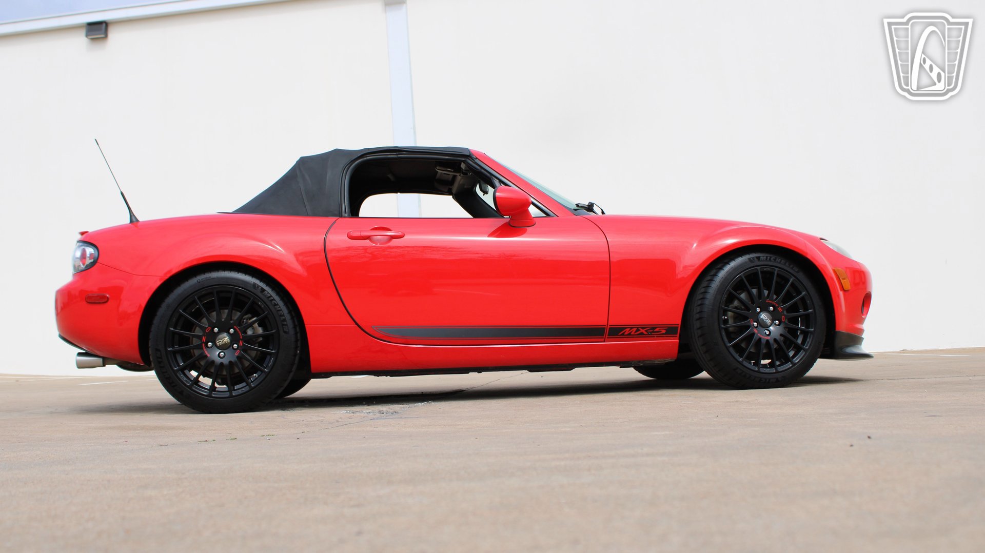 Used 2006 MAZDA MX-5 Miata Sport image 16
