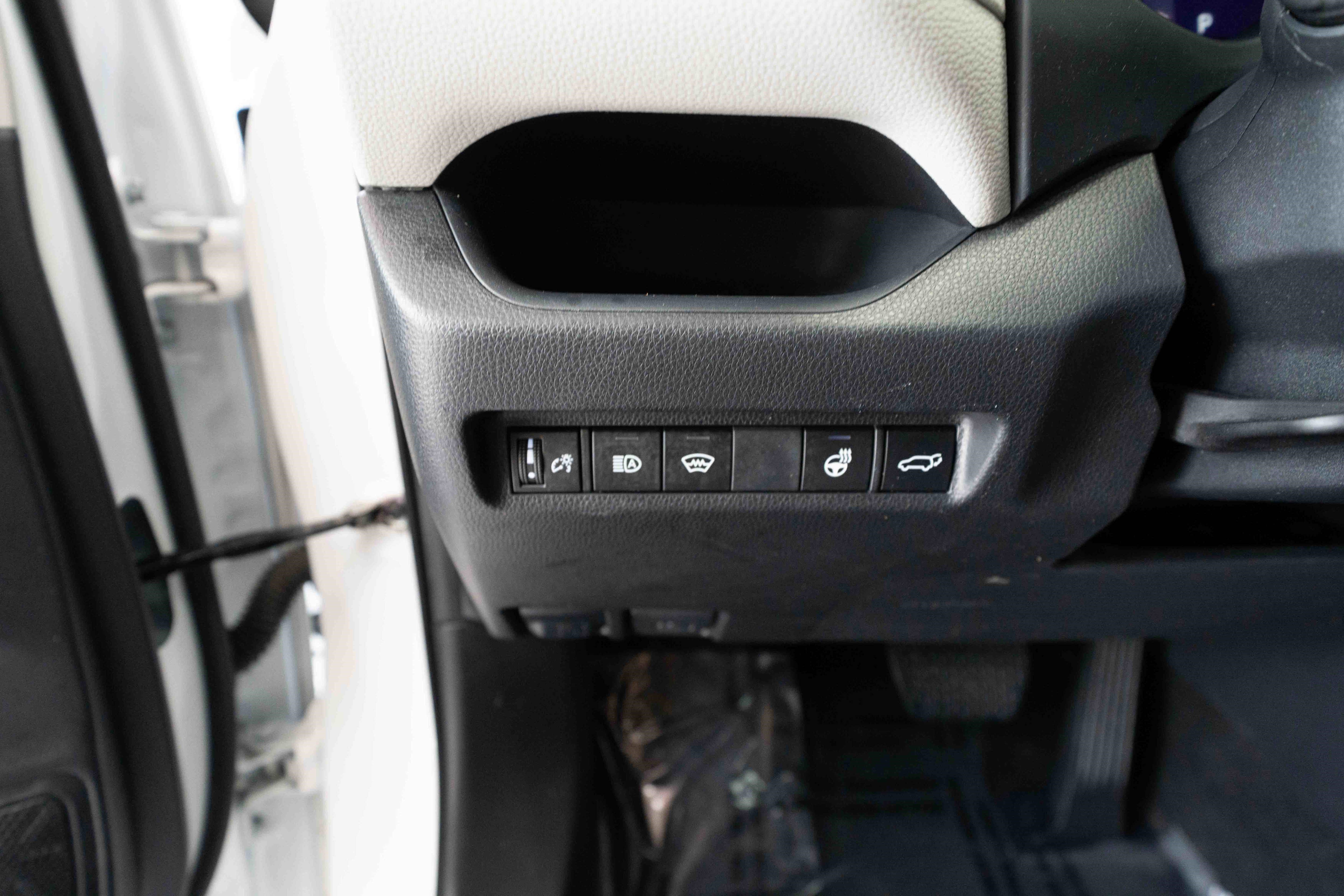 Used 2023 Toyota RAV4 XLE w/ Convenience Package AWD/4WD image 11