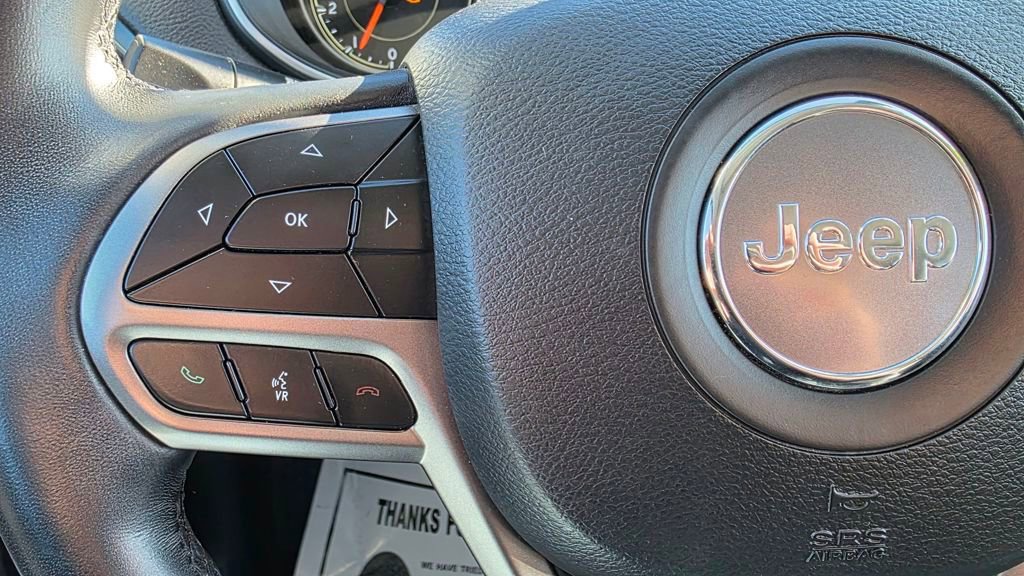 Used 2019 Jeep Cherokee Latitude w/ Cold Weather Group image 27