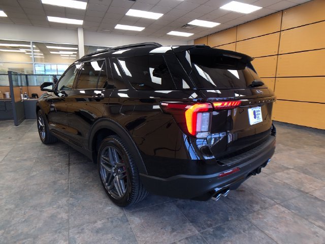 Used 2025 Ford Explorer ST w/ Sun And Sound Package AWD/4WD image 5