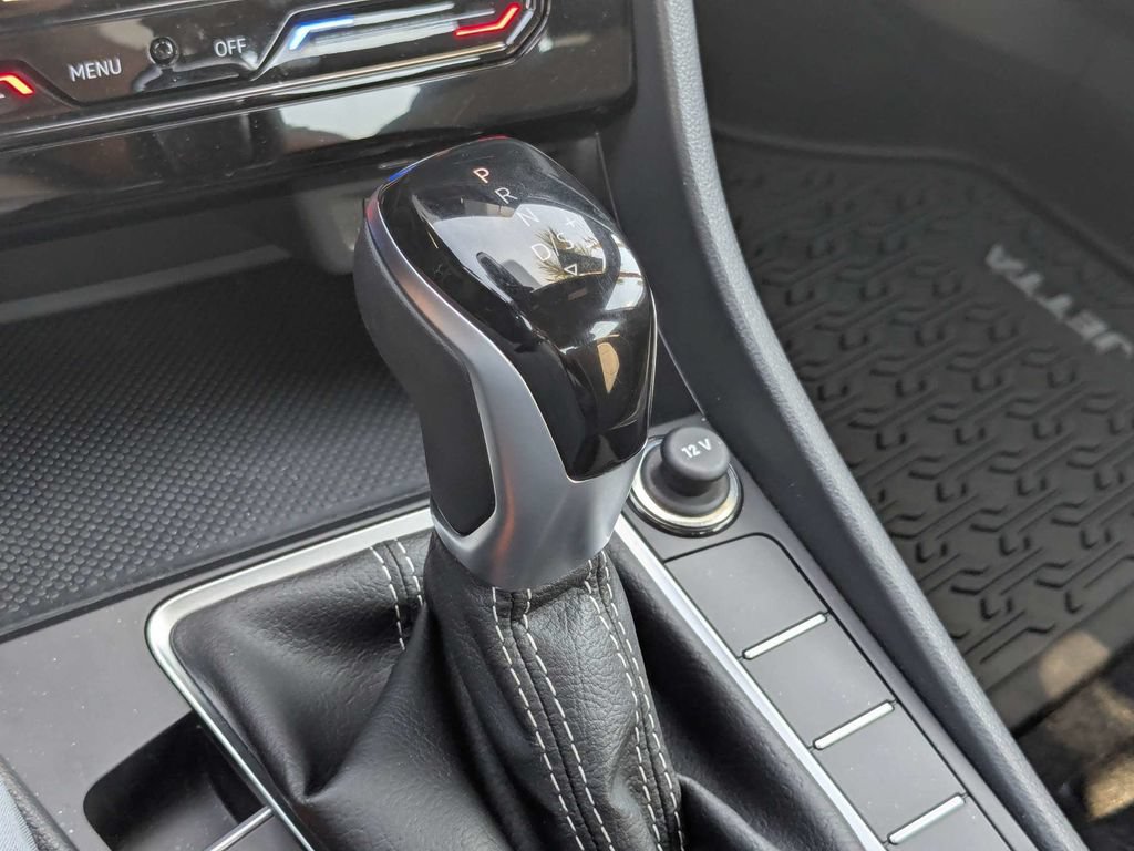 Certified 2026 Volkswagen Jetta Sport FWD image 38