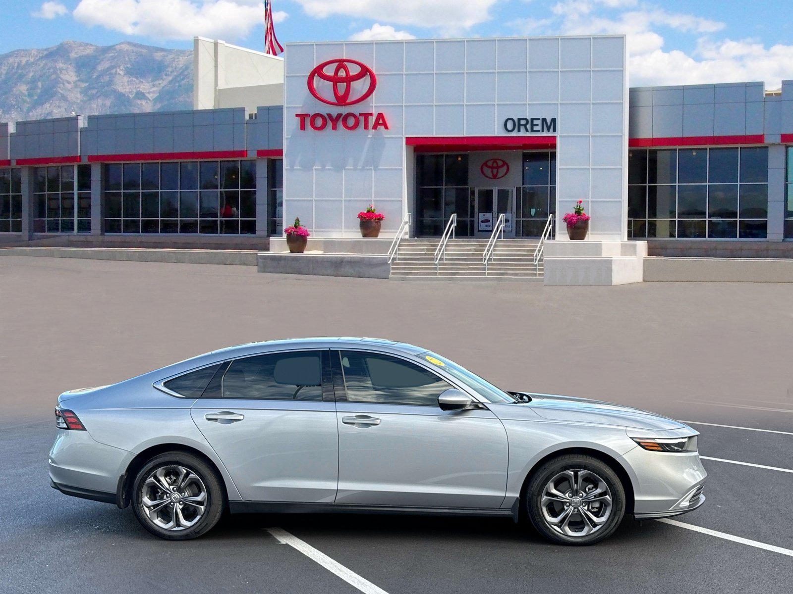 Used 2023 Honda Accord EX image 3