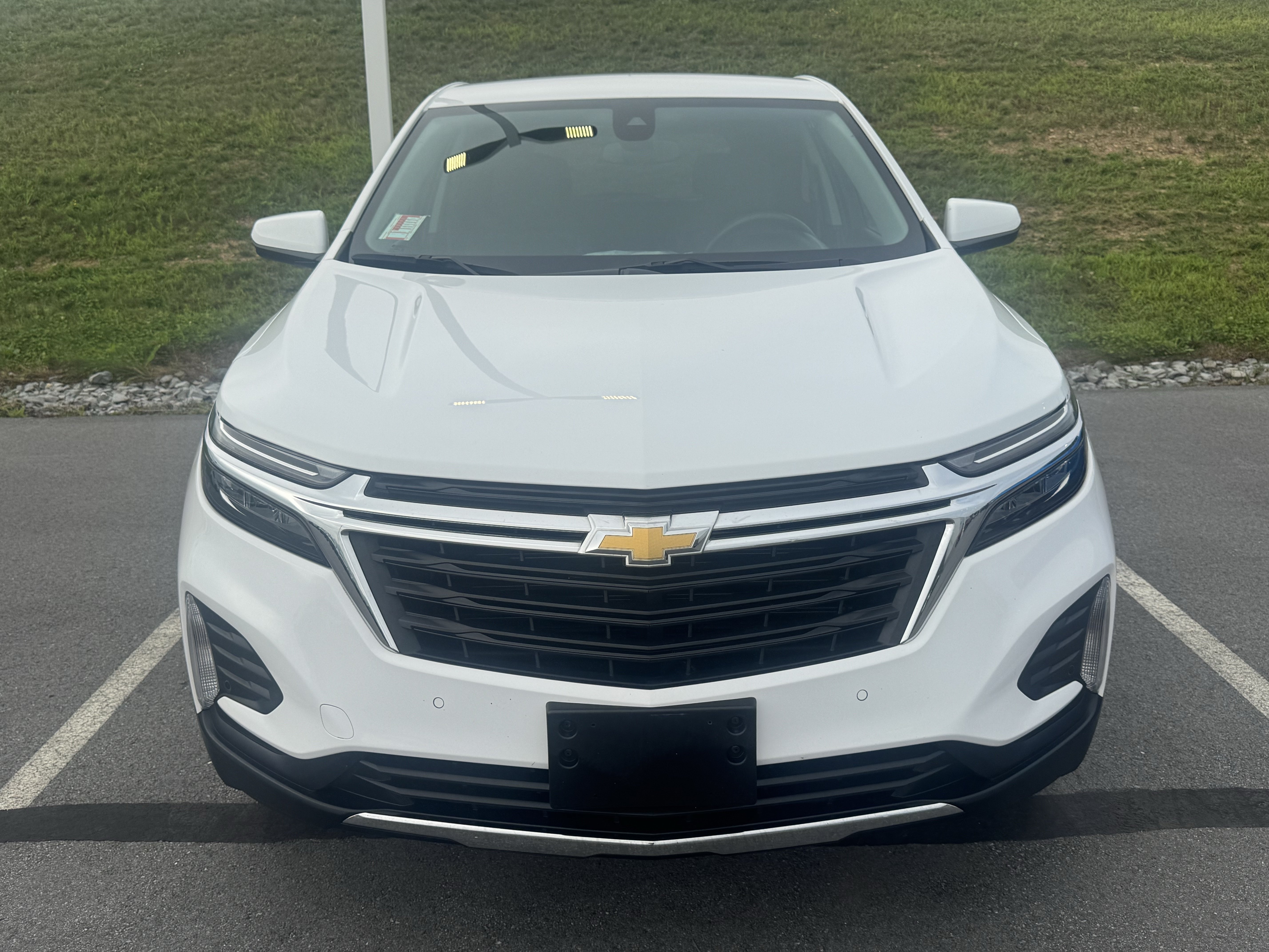 Used 2024 Chevrolet Equinox LT AWD/4WD image 2
