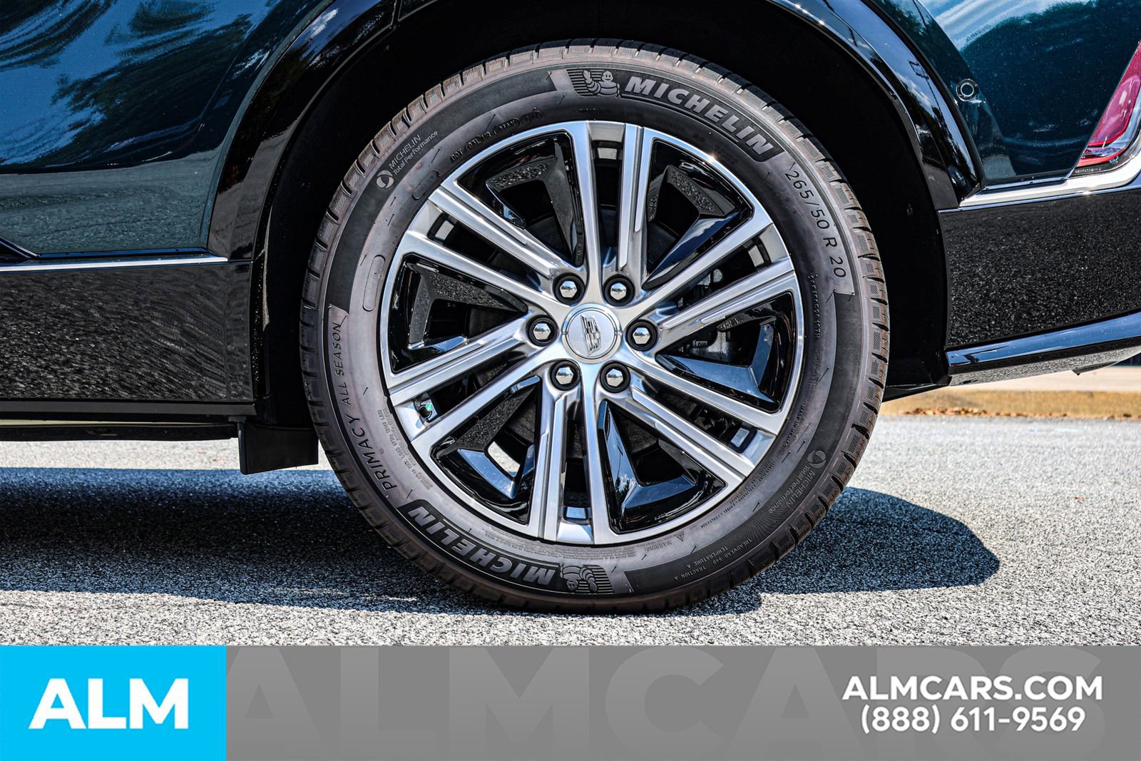 Used 2025 Cadillac Lyriq Luxury image 17