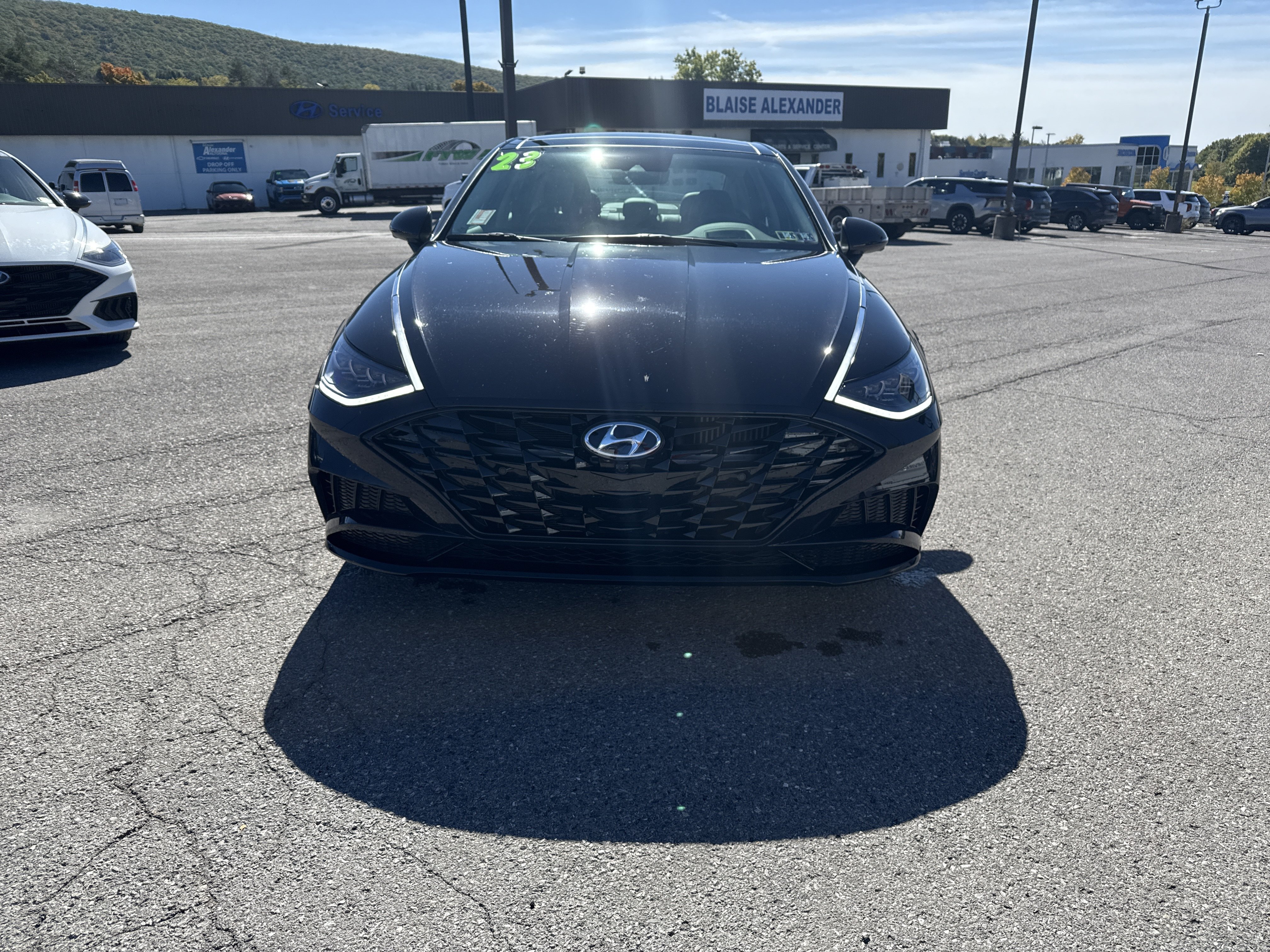 Used 2023 Hyundai Sonata Limited FWD image 10
