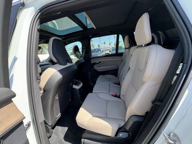 New 2026 Volvo XC90 T8 Plus image 18