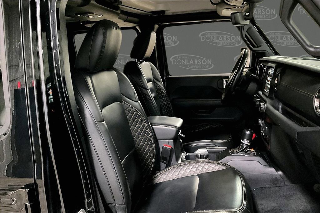 Used 2022 Jeep Gladiator Overland image 16