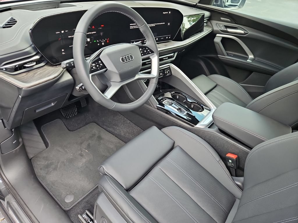 Used 2025 Audi Q5 Premium Plus w/ Premium Plus AWD/4WD image 6