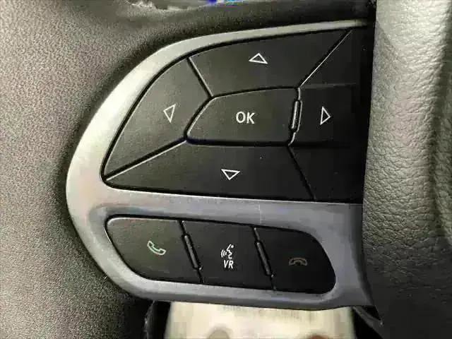 New 2023 Chrysler Pacifica Touring-L w/ S Appearance Package image 18