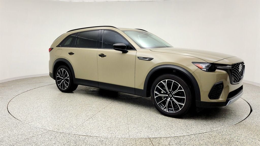 Used 2025 MAZDA CX-70 Plug-In Hybrid w/ Premium Pkg AWD/4WD image 3