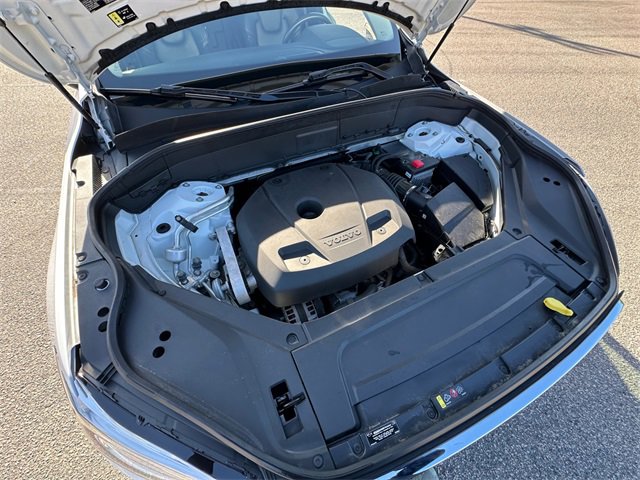 Used 2021 Volvo XC90 T6 Momentum w/ Climate Package image 33