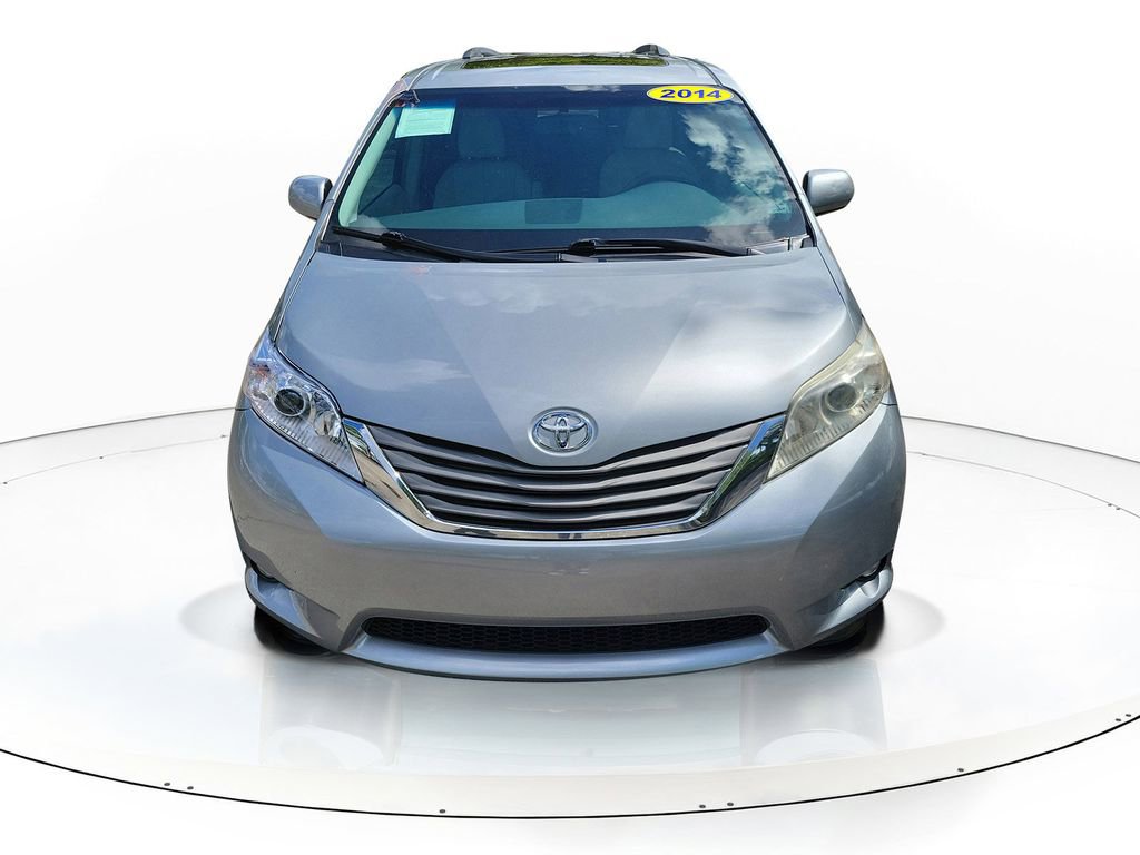 Used 2014 Toyota Sienna XLE w/ XLE Premium Package image 2