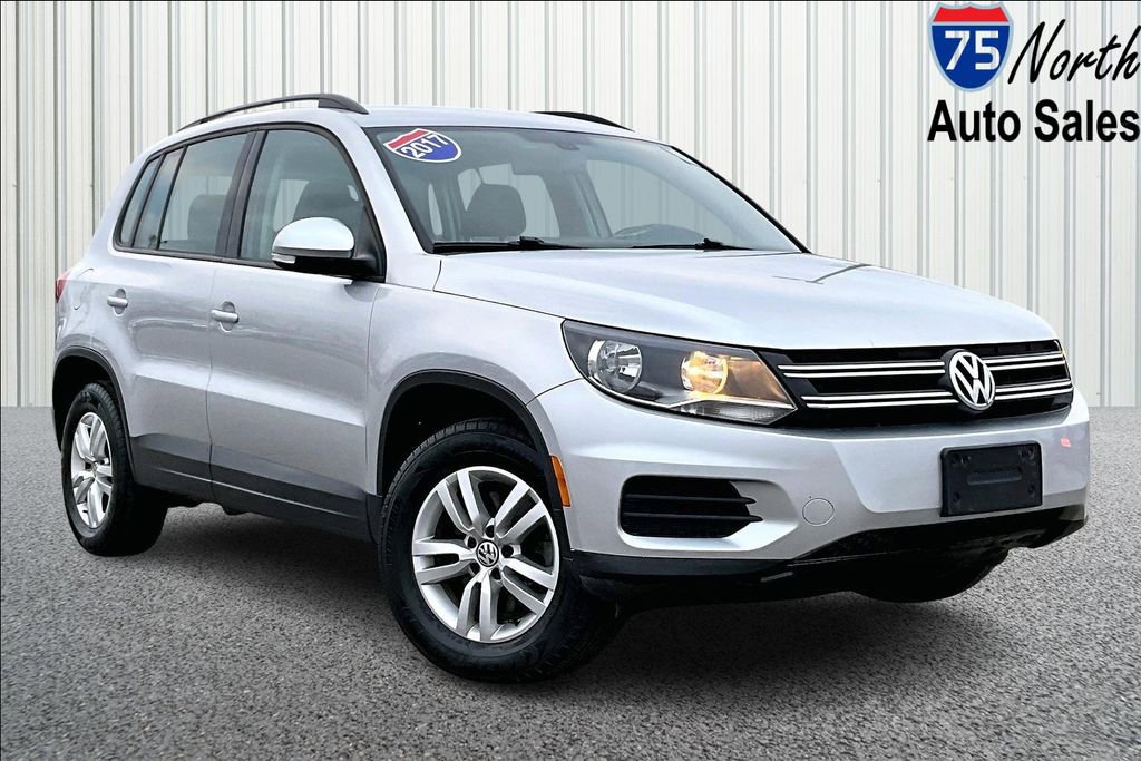 Used 2017 Volkswagen Tiguan S image 1