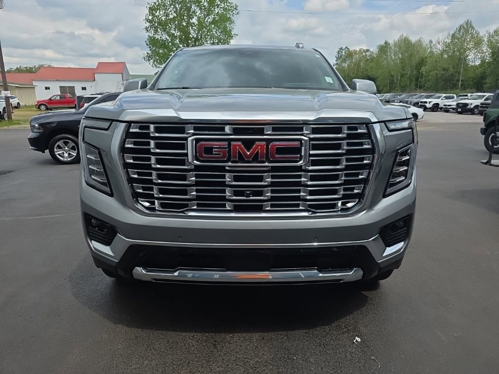 Used 2025 GMC Yukon XL Denali w/ Sun & Power Step Package image 4