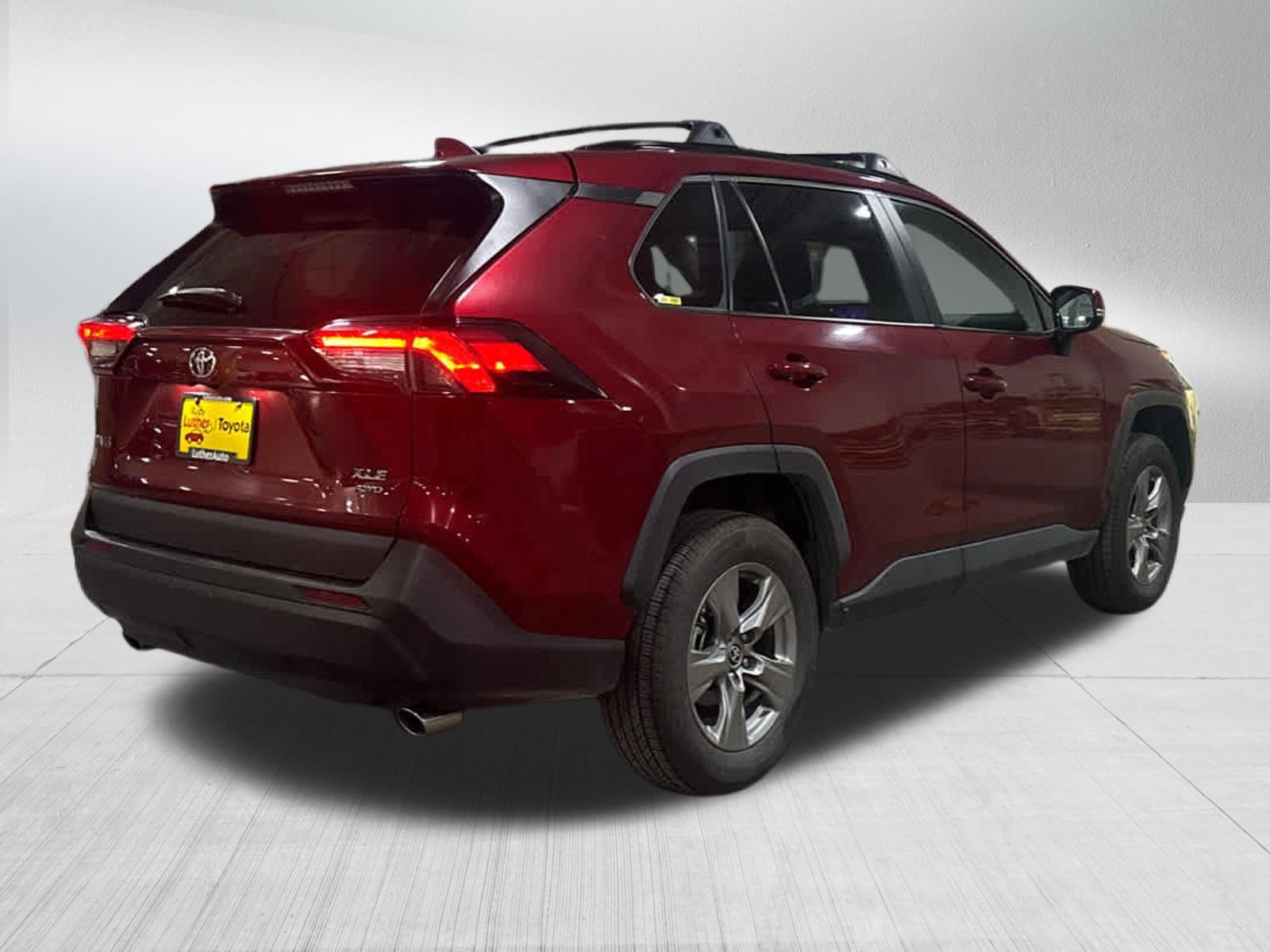 Used 2025 Toyota RAV4 XLE w/ Convenience Package AWD/4WD image 5